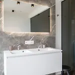 Apartment Luxurious 3br App With Unbelievable Views *