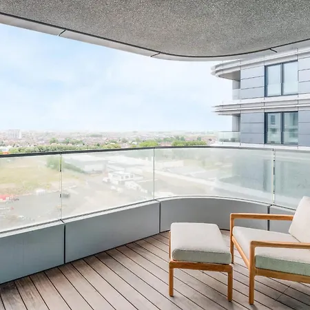 Luxurious 3br App With Unbelievable Views Апартаменты *